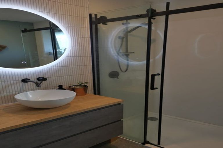 Photo of property in 263 Mount Pleasant Road, Mount Pleasant, Christchurch, 8081