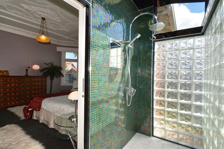 Photo of property in 85 Hargest Crescent, Saint Clair, Dunedin, 9012