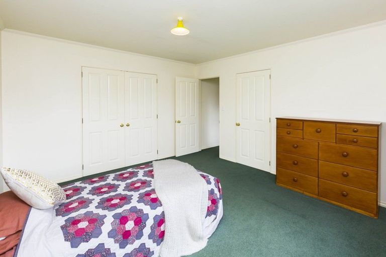 Photo of property in 20a Oxford Crescent, Ebdentown, Upper Hutt, 5018