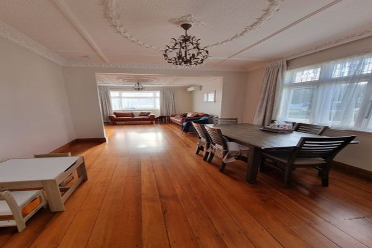 Photo of property in 10 Bruges Avenue, Miramar, Wellington, 6022