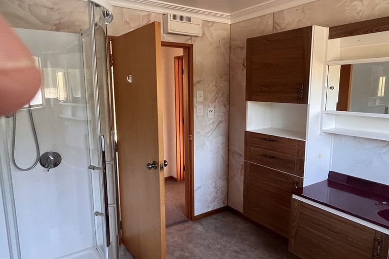 Photo of property in 11 Greenhithe Street, Waihola, Milton, 9073