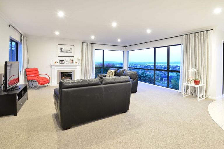 Photo of property in 3 Matisse Drive, West Harbour, Auckland, 0618