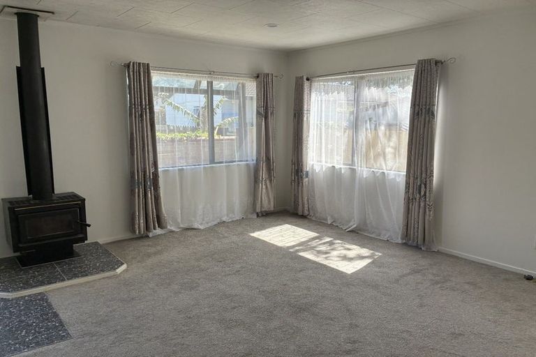 Photo of property in 454 Swanson Road, Ranui, Auckland, 0612