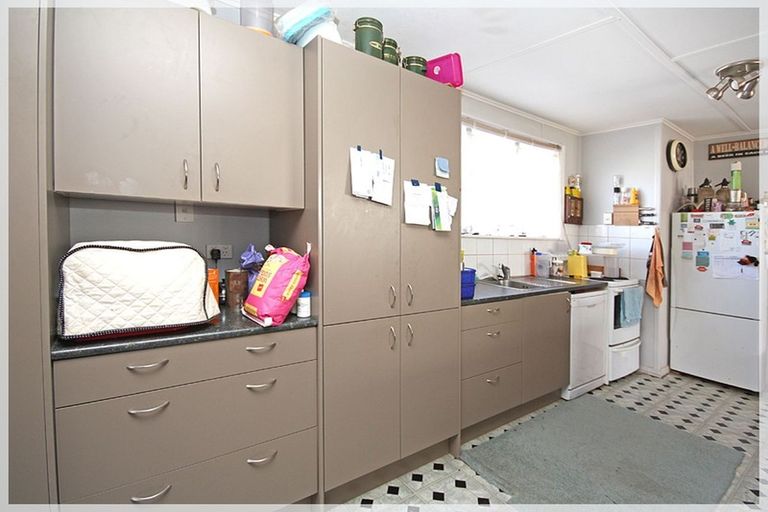 Photo of property in 7 Huntly Street, Foxton, 4814