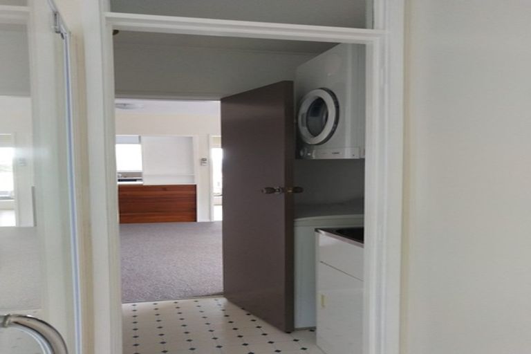 Photo of property in 2/6 Whaui Street, Vogeltown, Wellington, 6021