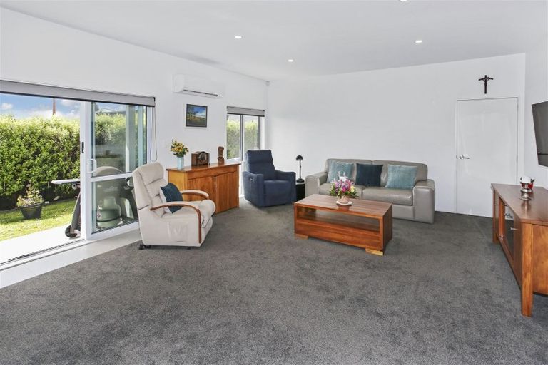 Photo of property in 76a Wellington Street, Pukekohe, 2120