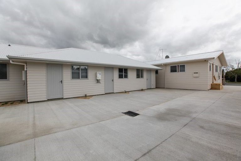 Photo of property in 12 Crescent Court, Melville, Hamilton, 3206