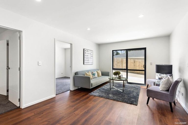 Photo of property in 40b Cresta Avenue, Beach Haven, Auckland, 0626