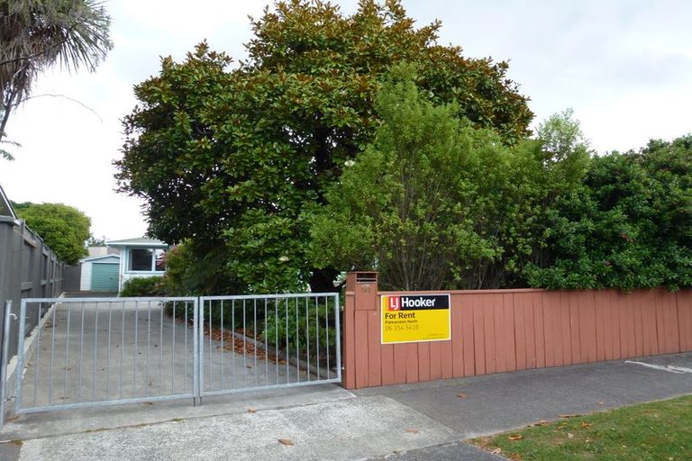 Photo of property in 101 Ruamahanga Crescent, Terrace End, Palmerston North, 4410