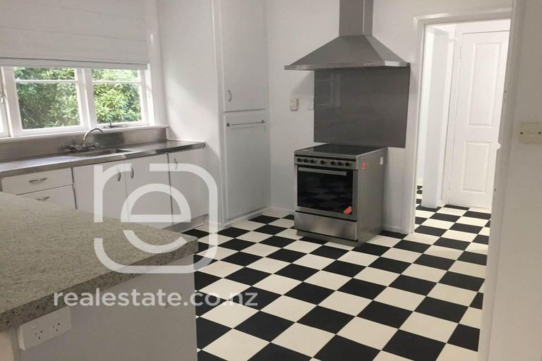 Photo of property in 42 Princes Street, Pukekohe, 2120