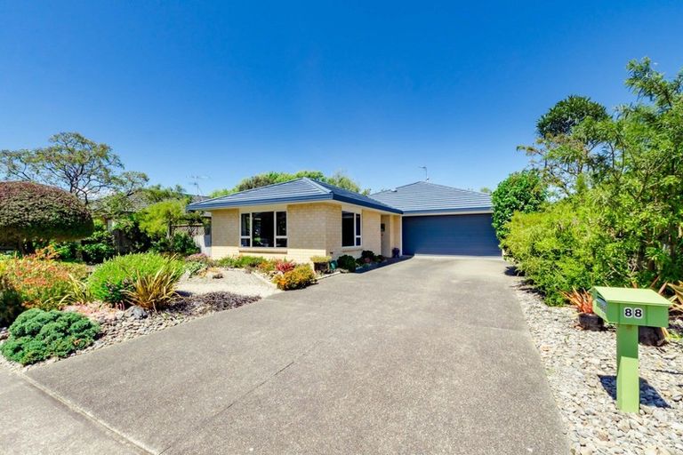 Photo of property in 88 Weggery Drive, Waikanae Beach, Waikanae, 5036