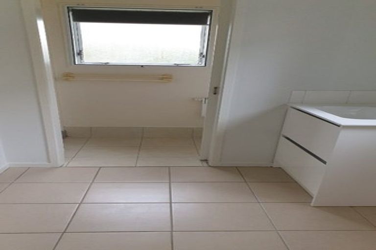 Photo of property in 41 Cockayne Crescent, Sunnynook, Auckland, 0620