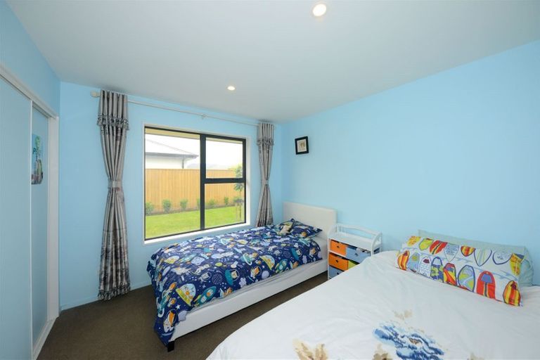 Photo of property in 8 Wallace Crescent, Prebbleton, 7604