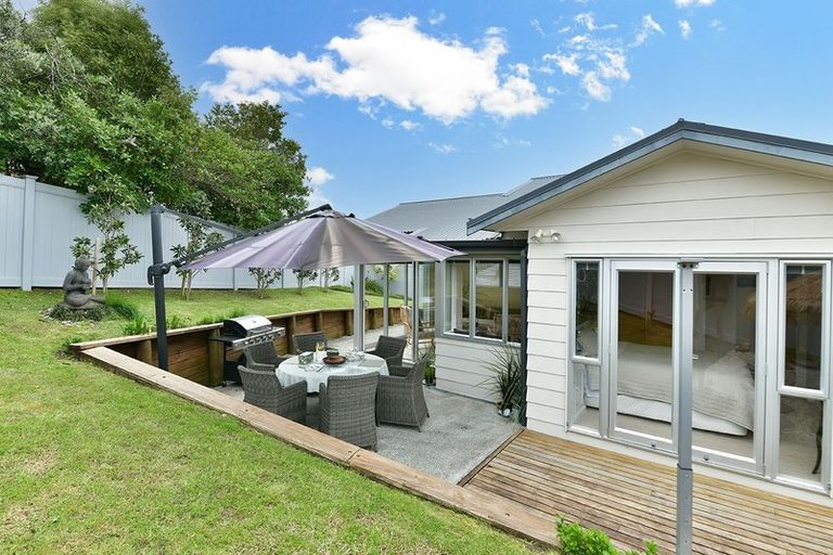 Photo of property in 18 Tamatea Drive, Snells Beach, 0920