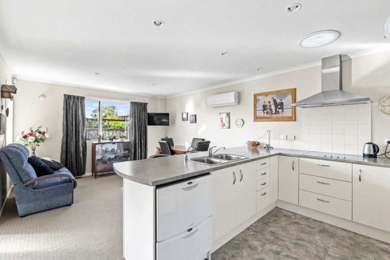 Photo of property in 1 Mcilwaine Place, Marton, 4710