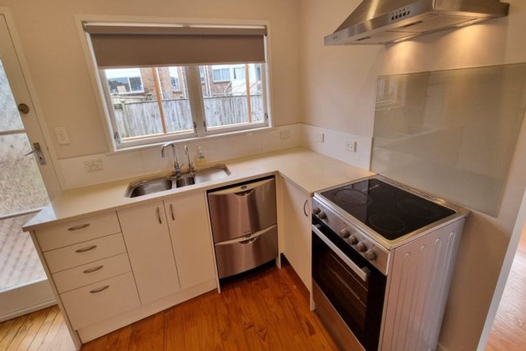 Photo of property in 43 Ramillies Place, Glenfield, Auckland, 0629