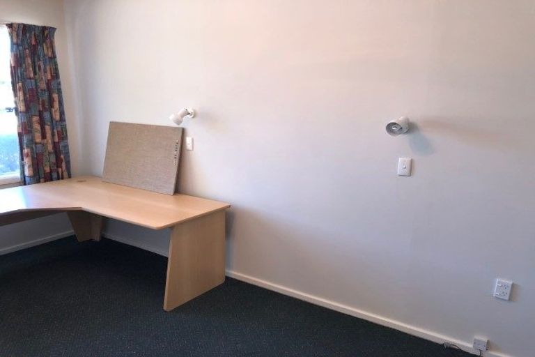 Photo of property in 150 Ilam Road, Ilam, Christchurch, 8041