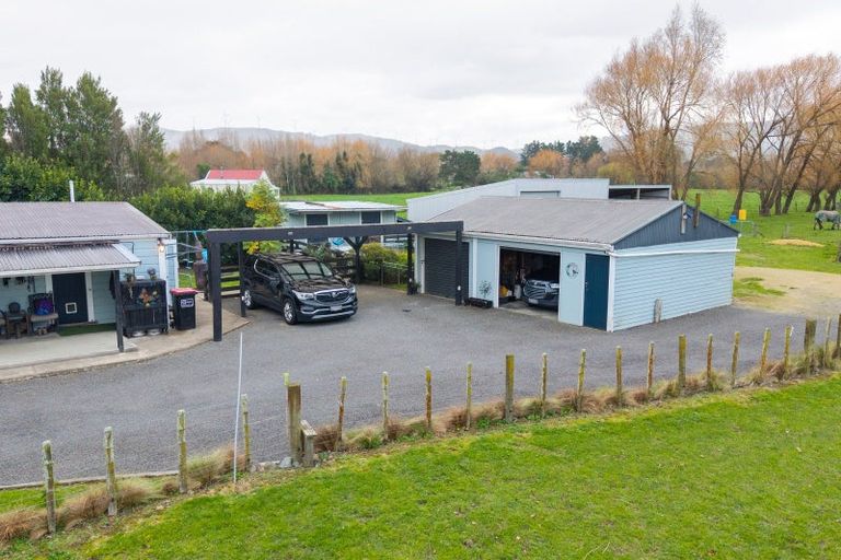 Photo of property in 1 Vogel Street, Woodville, 4920