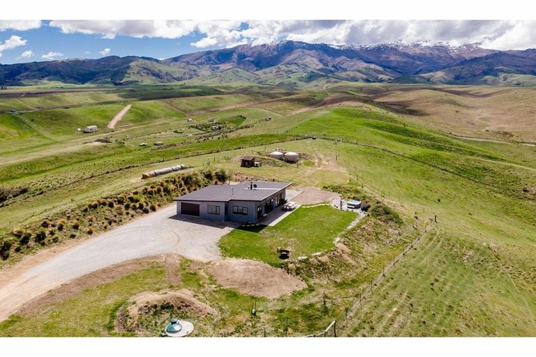 Photo of property in 51 Pihoihoi Road, Waikerikeri, Alexandra, 9393