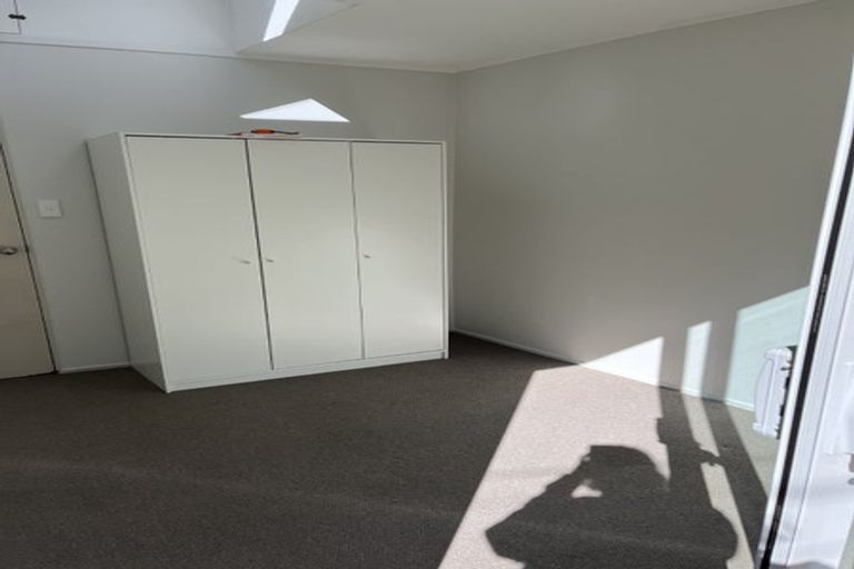 Photo of property in 3/8 Park Hill Road, Birkenhead, Auckland, 0626