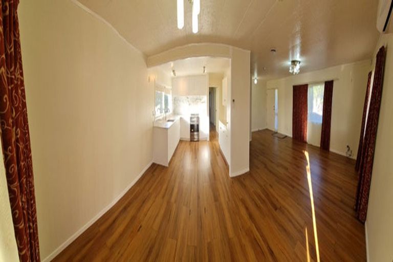 Photo of property in 28 Cabello Place, Unsworth Heights, Auckland, 0632