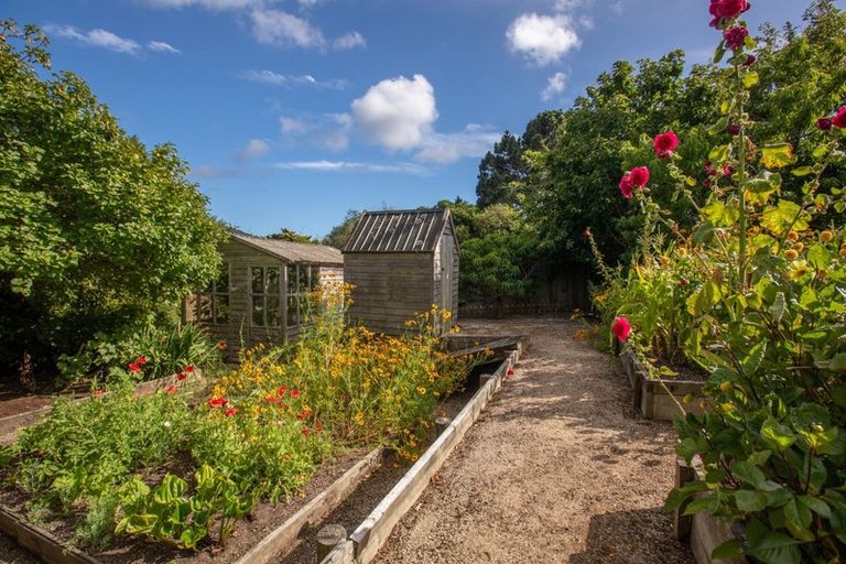 Photo of property in 31a Ranui Terrace, Tawa, Wellington, 5028