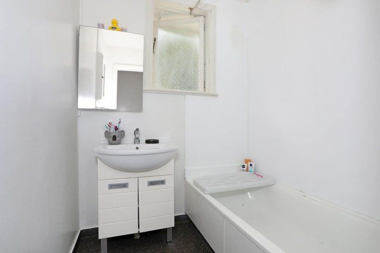 Photo of property in 34 Ahuru Street, Marton, 4710