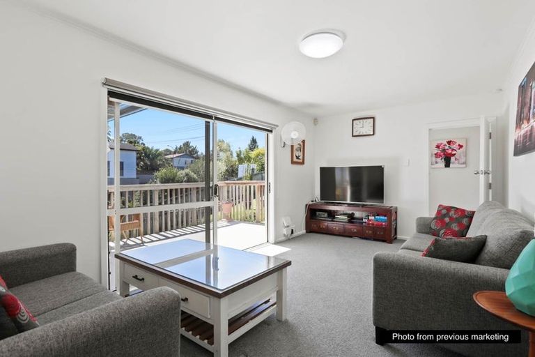 Photo of property in 39 Newington Road, Henderson, Auckland, 0612