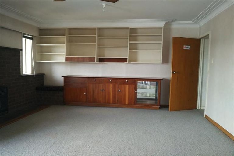 Photo of property in 195 Don Buck Road, Massey, Auckland, 0614