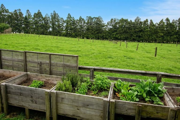 Photo of property in 4 Kara Road, Maungatapere, Whangarei, 0179