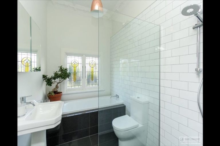 Photo of property in 21 Watson Street, Strandon, New Plymouth, 4312