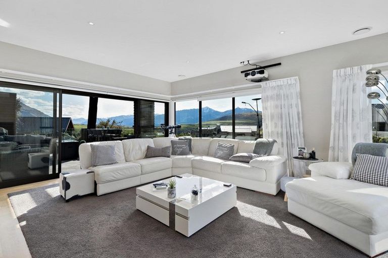 Photo of property in 9 Mckellar Drive, Jacks Point, Queenstown, 9371