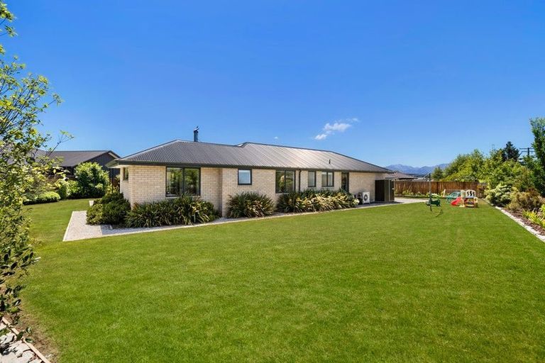 Photo of property in 13 Kingfisher Crescent, Albert Town, Wanaka, 9305