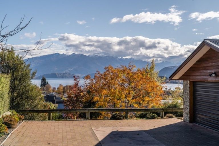 Photo of property in 7 Botting Place, Wanaka, 9305