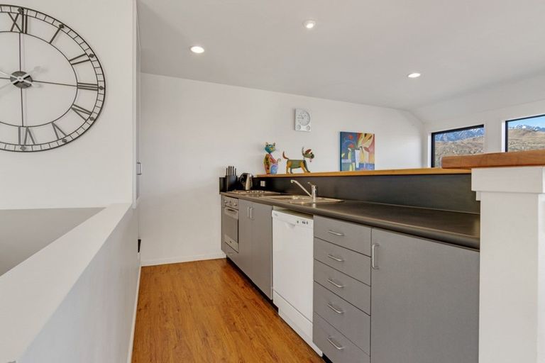 Photo of property in 9 Woodlands Close, Queenstown, 9300