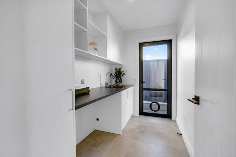 Photo of property in 16 Rich Rise, Havelock North, 4130