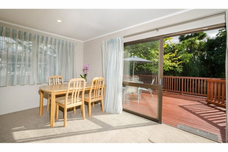 Photo of property in 2/3 Talavera Place, Te Atatu South, Auckland, 0602