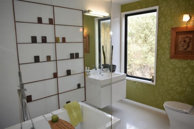 Photo of property in 4 Lichen Grove, Russell, 0272