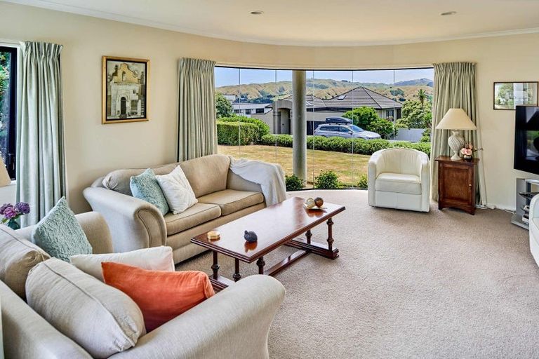 Photo of property in 11 The Masthead, Whitby, Porirua, 5024