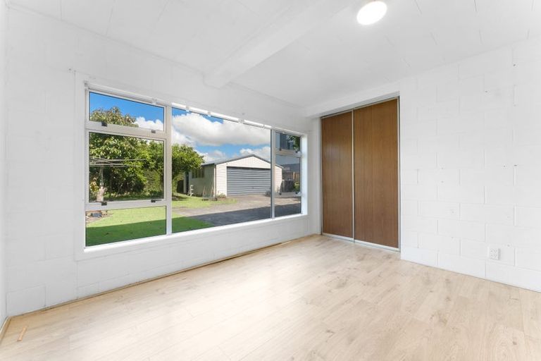Photo of property in 586 Te Atatu Road, Te Atatu Peninsula, Auckland, 0610