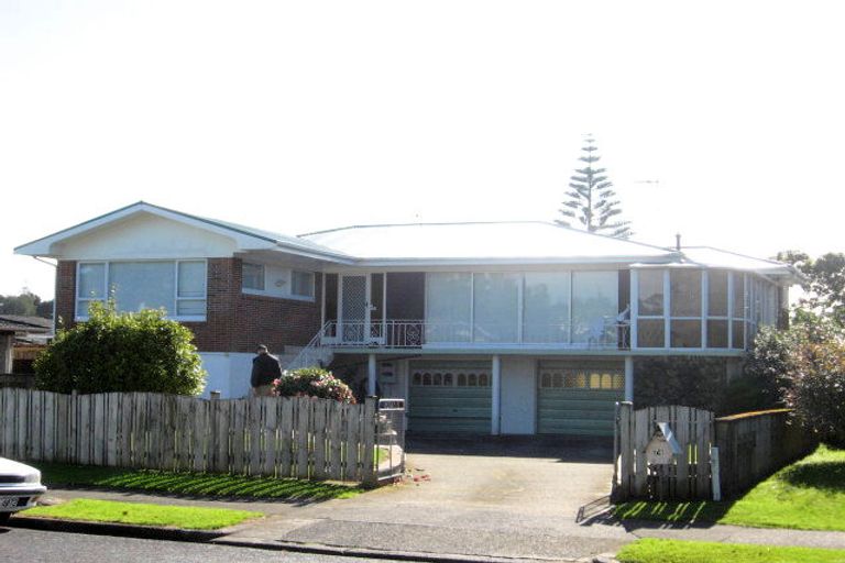 Photo of property in 74 Grande Vue Road, Hillpark, Auckland, 2102