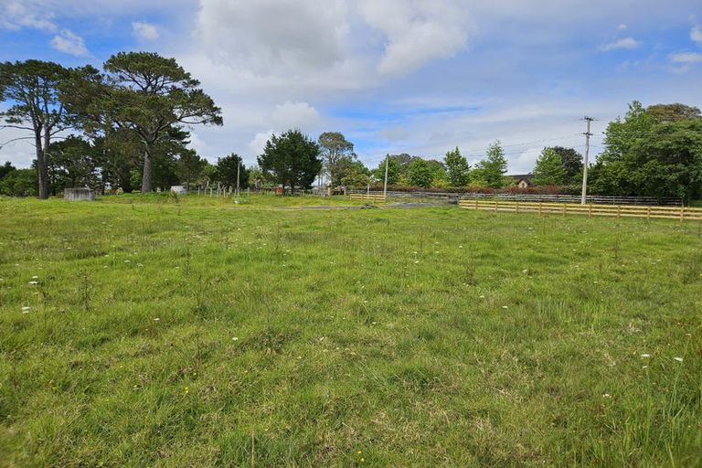 Photo of property in 683 Ridge Road, Riverhead, 0793