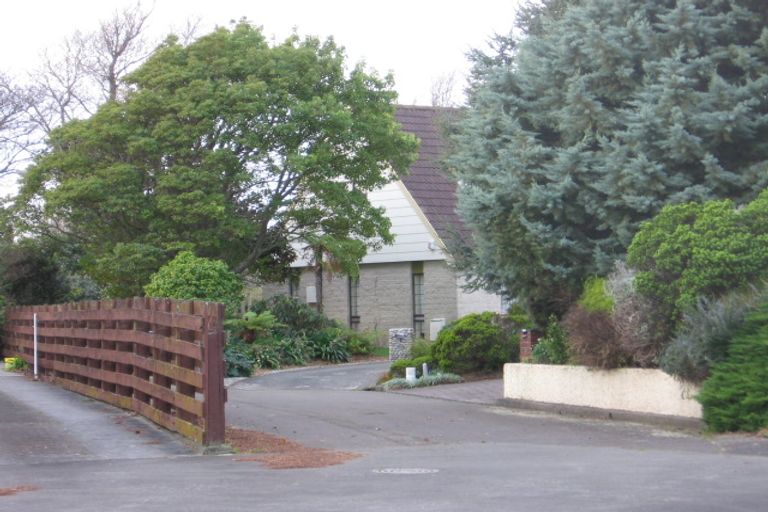 Photo of property in 6 Earl Place, Hokowhitu, Palmerston North, 4410