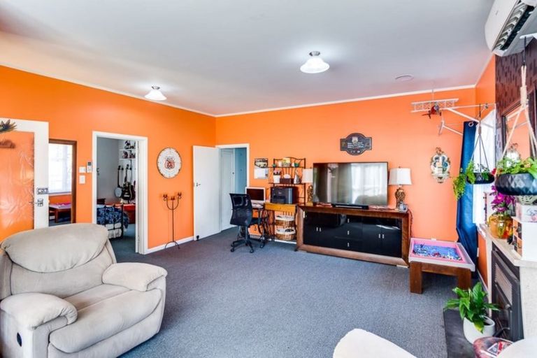 Photo of property in 105 Barden Street, Mayfair, Hastings, 4122