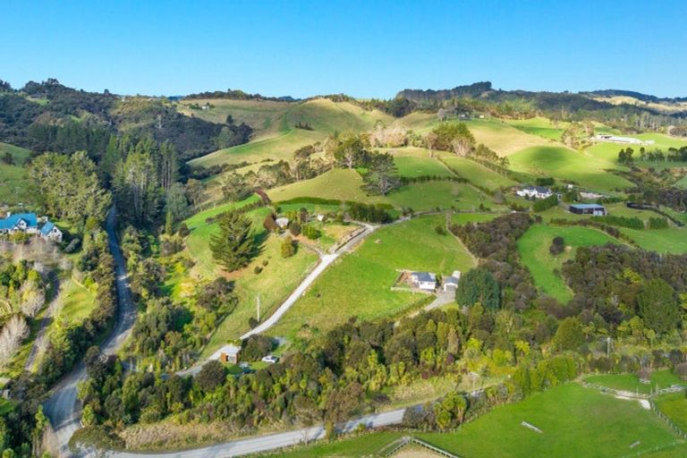 Photo of property in 484 Kanohi Road, Kaukapakapa, 0873