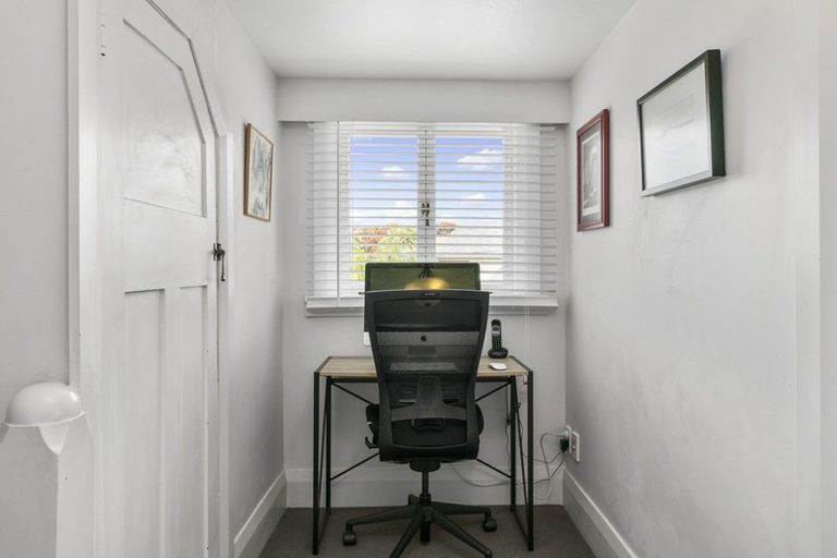 Photo of property in 2 Rangiora Street, Woburn, Lower Hutt, 5010