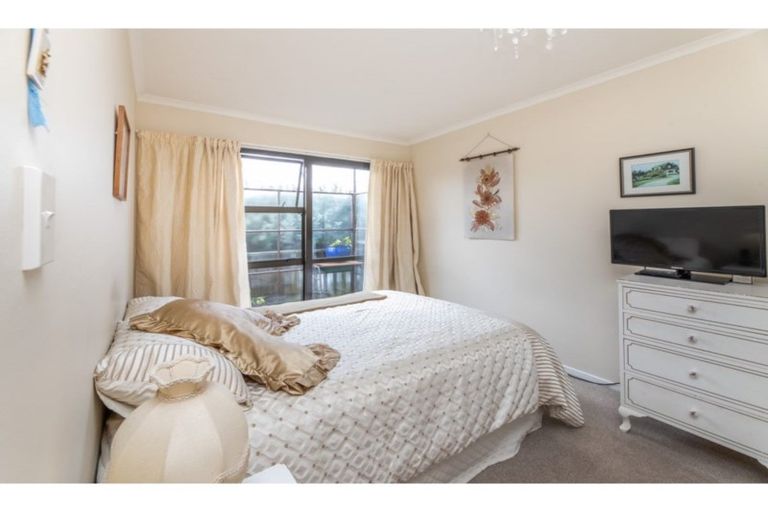 Photo of property in 1/124 Hamilton Avenue, Ilam, Christchurch, 8041