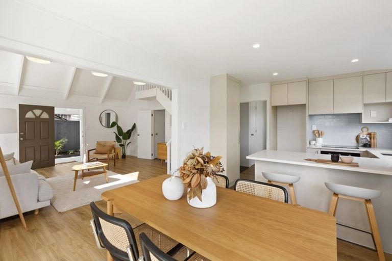 Photo of property in 2/58 Hepburn Road, Glendene, Auckland, 0602