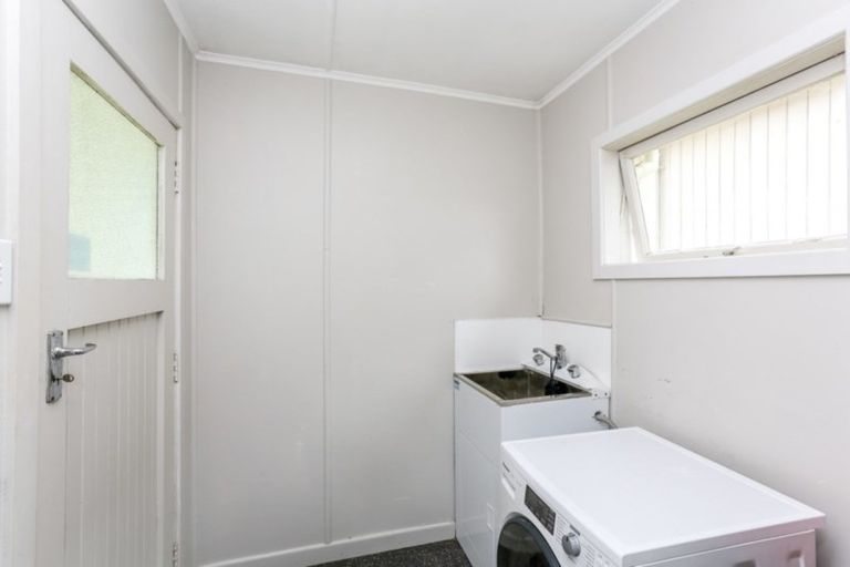 Photo of property in 56a Woodleigh Street, Frankleigh Park, New Plymouth, 4310