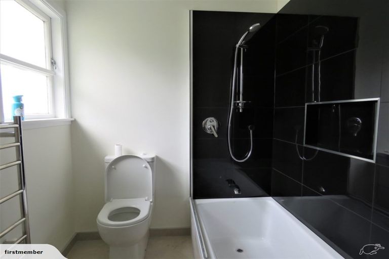 Photo of property in 114 Miramar North Road, Miramar, Wellington, 6022